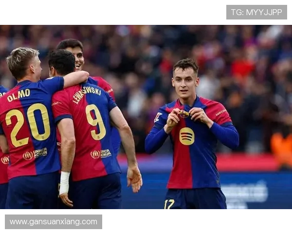 切尔西与阿森纳争夺巴萨中场卡萨多转会费预计3500万欧元